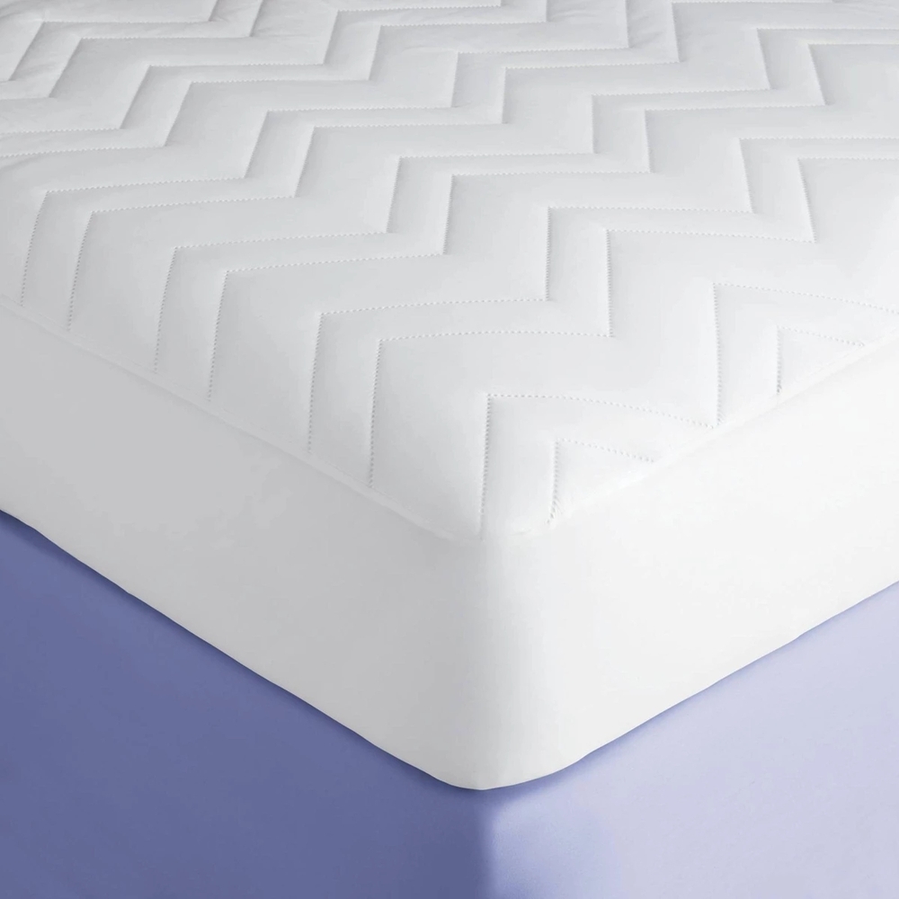 Room Essentials Micofiber Mattress Pad